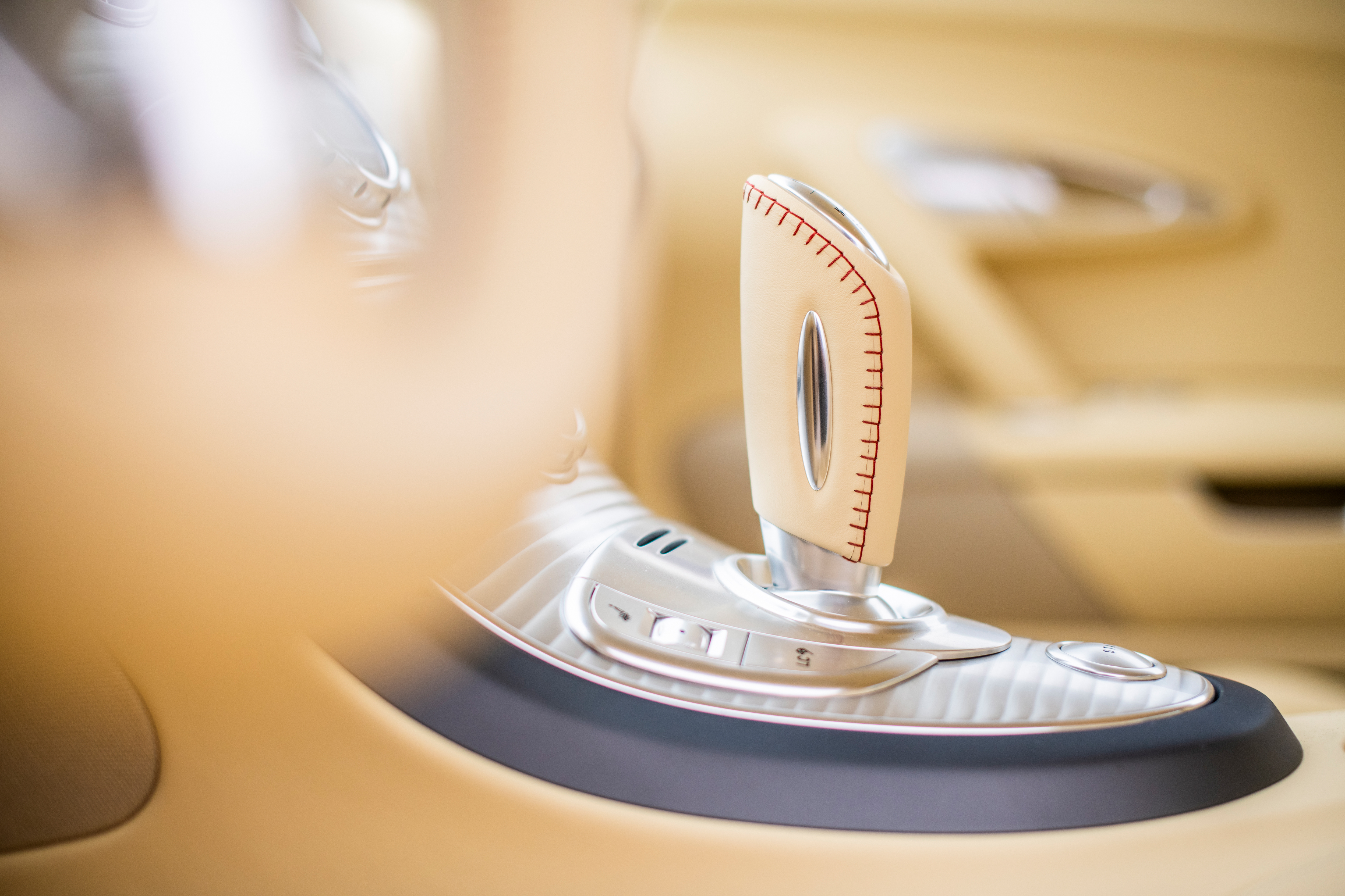 The Bugatti ‘La Maison Pur Sang Veyron 20 Years’ features hand-crafted ‘Mocassin’ stitching on its steering wheel, gear selector and seats.